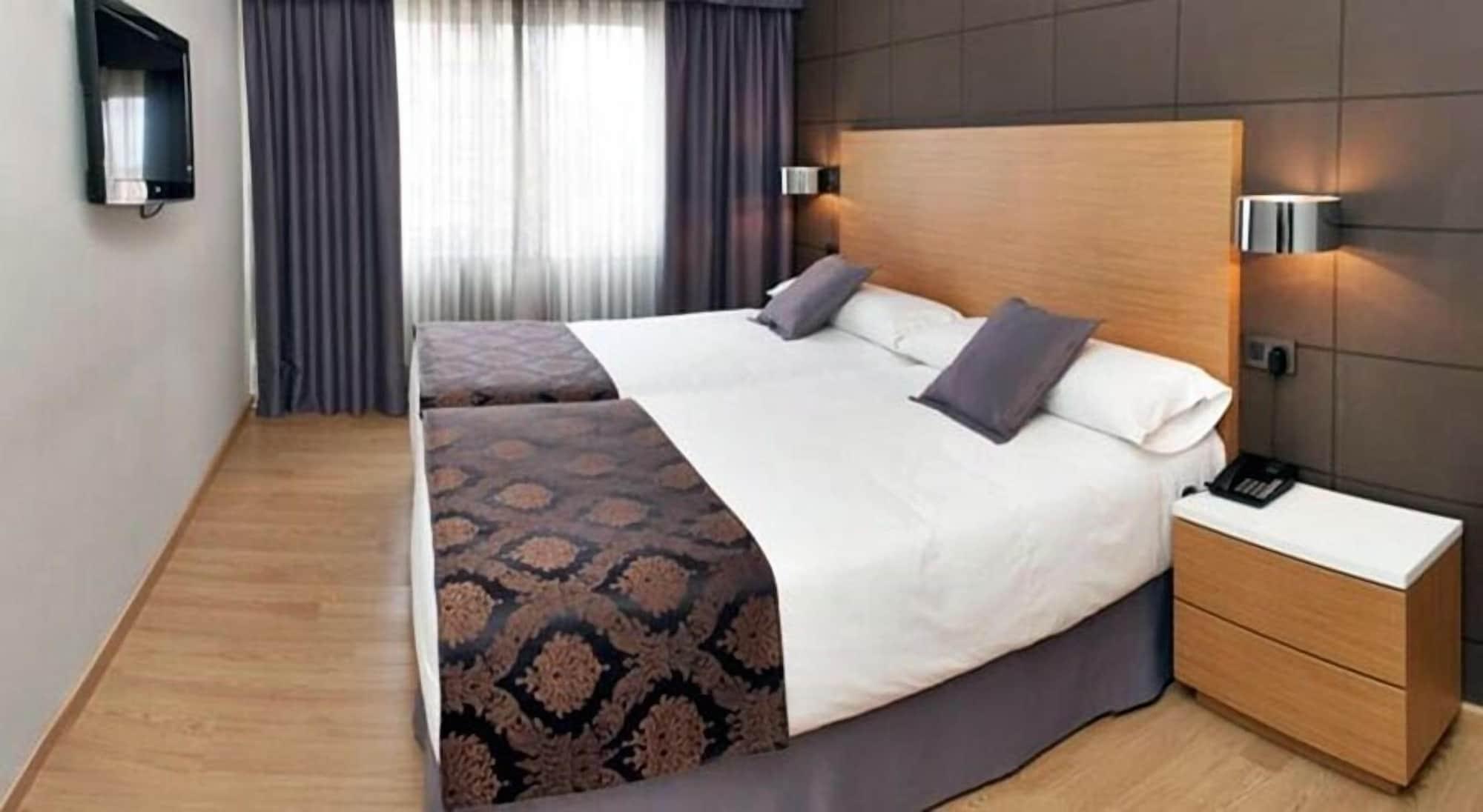 Hotel Universal Santiago de Compostela Cameră foto